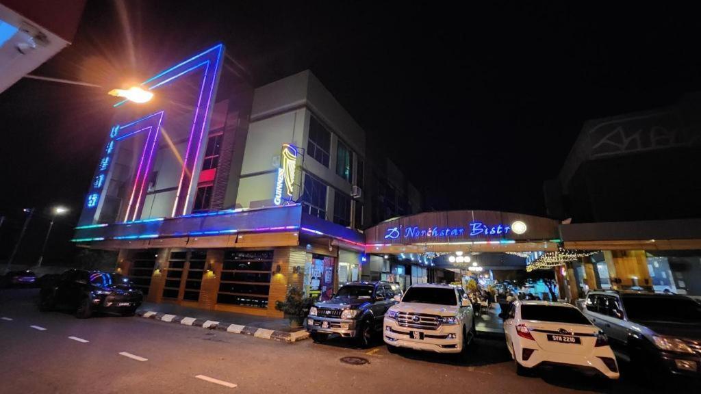 D North Star Hotel & Spa Sandakan Buitenkant foto